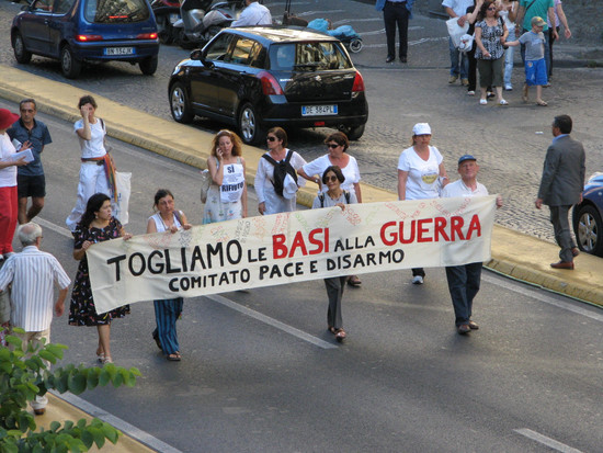 La Marcia Acerra-Napoli dei 1000 del Sì, il Corteo cittadino e la Manifestazione in Piazza Dante