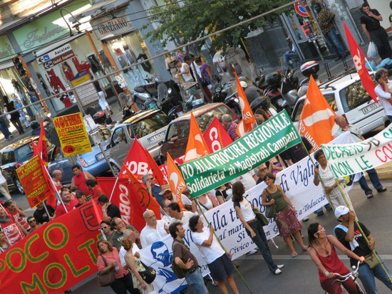 La Marcia Acerra-Napoli dei 1000 del Sì, il Corteo cittadino e la Manifestazione in Piazza Dante