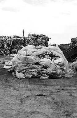 Mexi-discarica abusiva di rifiuti speciali